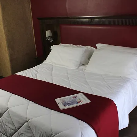 Guiren Dal 1959 Hotel Nápoles