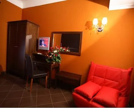 Hotel Guiren Dal 1959 Nápoles