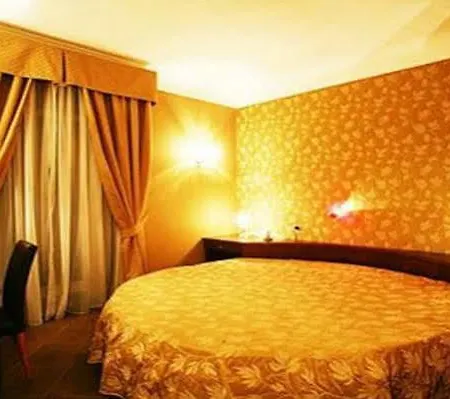 Guiren Dal 1959 Nápoles