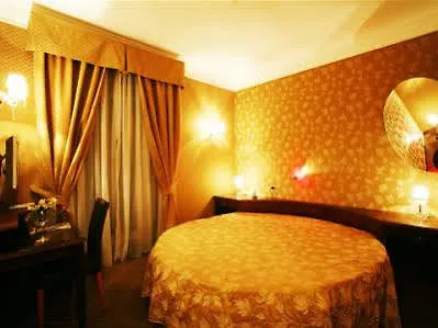 Guiren Dal 1959 Nápoles