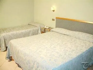 Guiren Dal 1959 Hotel Neapol